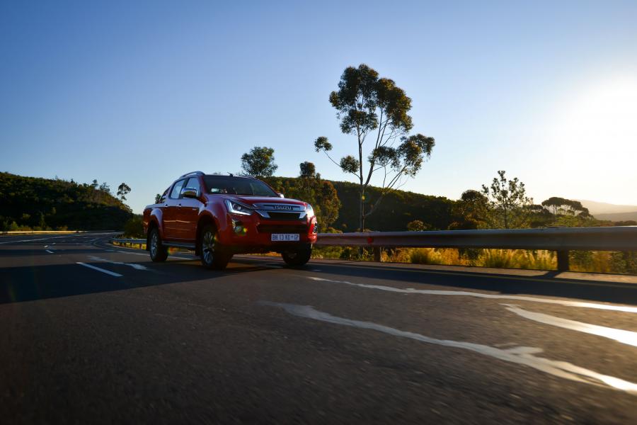  Isuzu D-Max LX Double Cab 2018 года  (ZA) (фото 21 из 37)